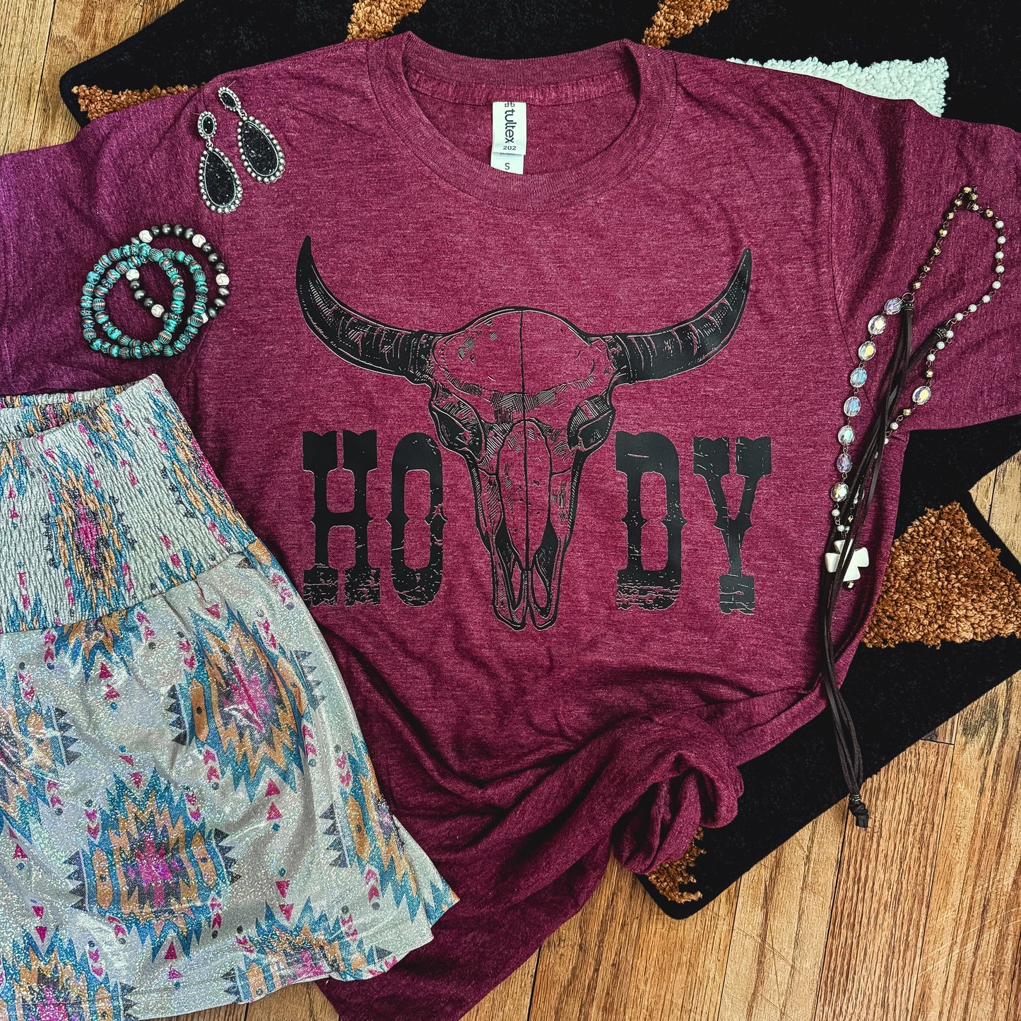 FestiviTees Women - Apparel - Shirts - T-Shirts Desert Skull Howdy Soft Graphic Tee