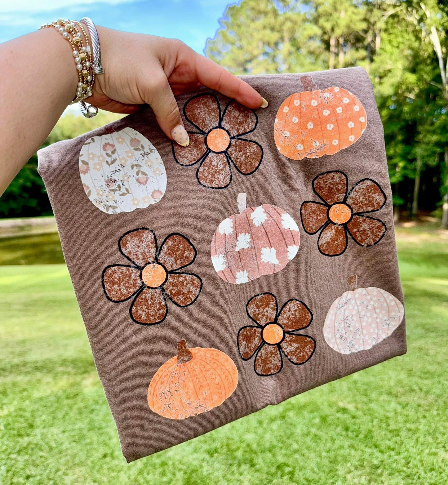 Pumpkins & Flowers tee