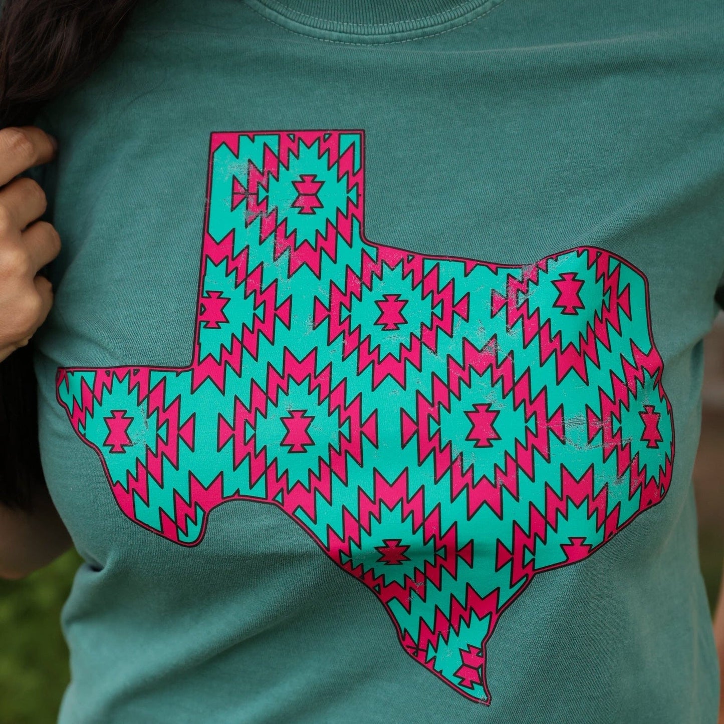 FestiviTees Women - Apparel - Shirts - T-Shirts Pink Aztec Texas Soft Graphic Tee